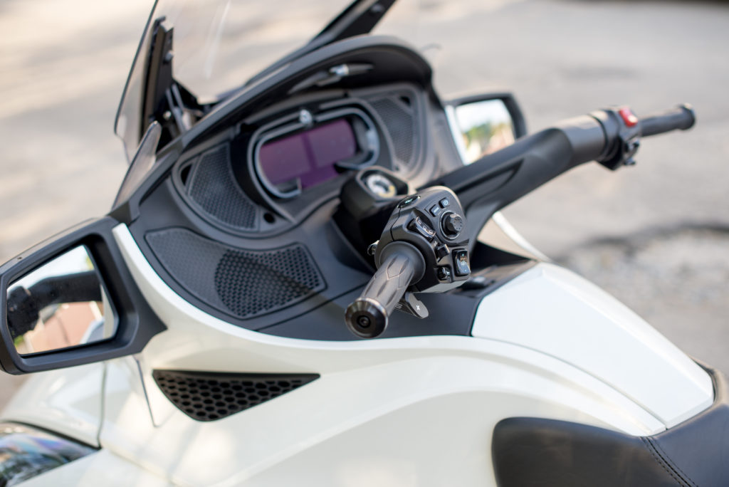 Scooter trois roues