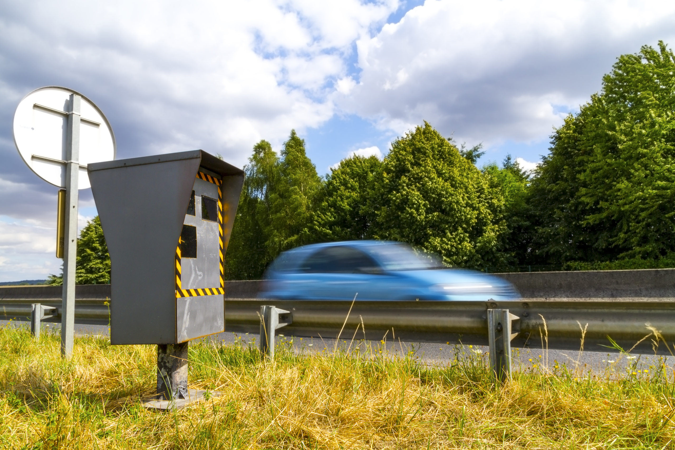 Radars : Claude Guéant et le gouvernement reculent