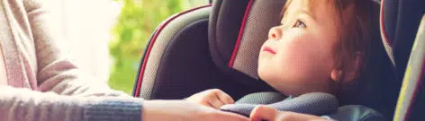 Voyager en voiture avec des enfants : nos conseils et astuces